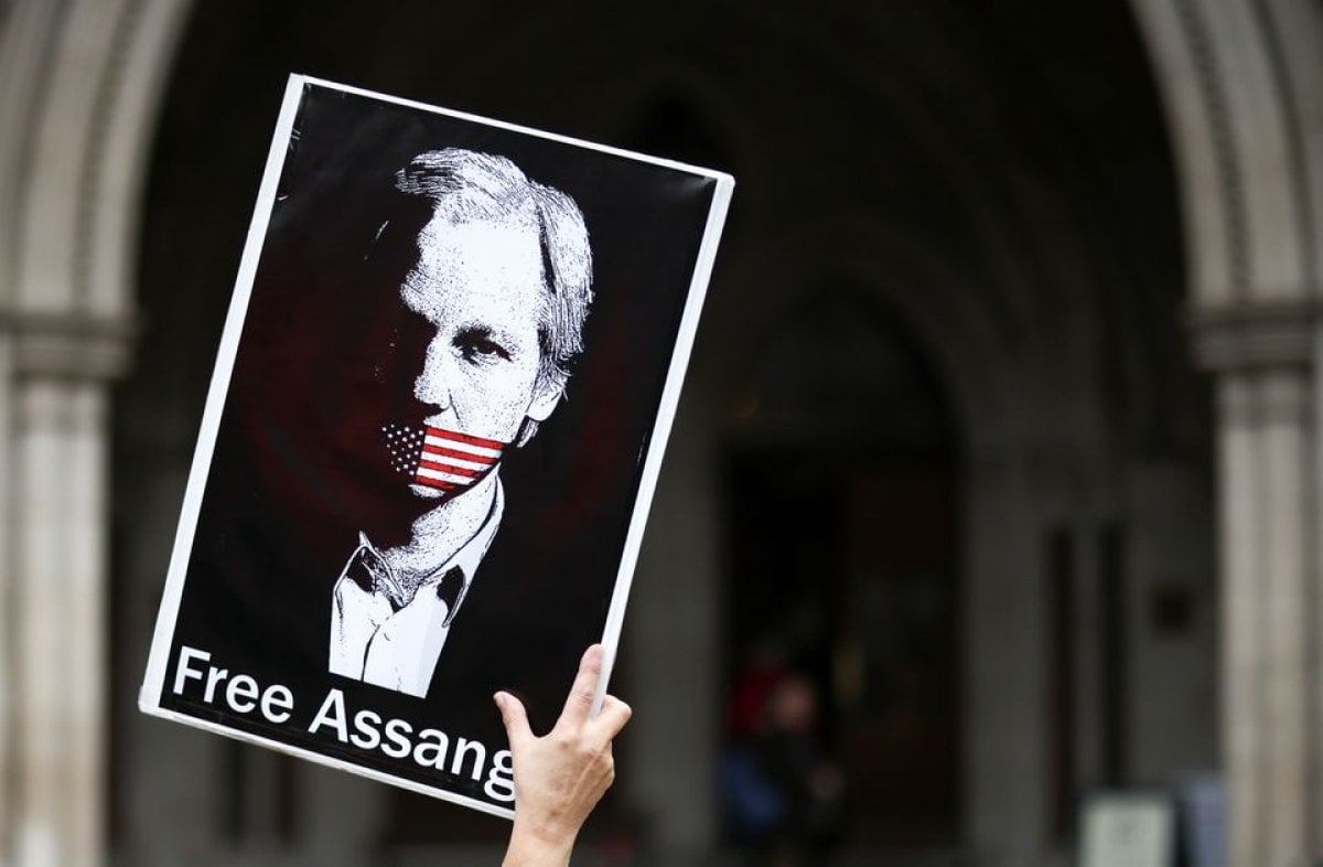 British Home Secretary Patel approves extradition of Julian Assange to USA #4