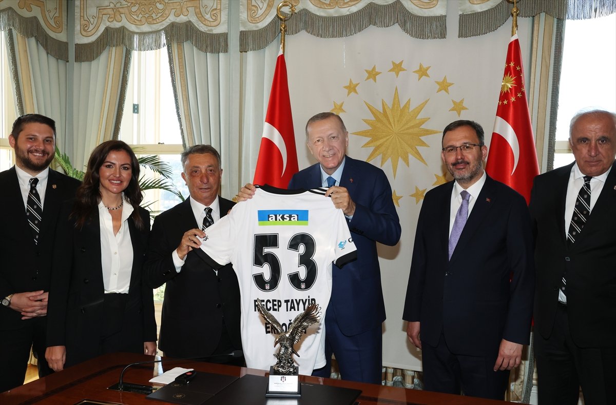 Cumhurbaşkanı Erdoğan, Beşiktaş yönetimini kabul etti #8