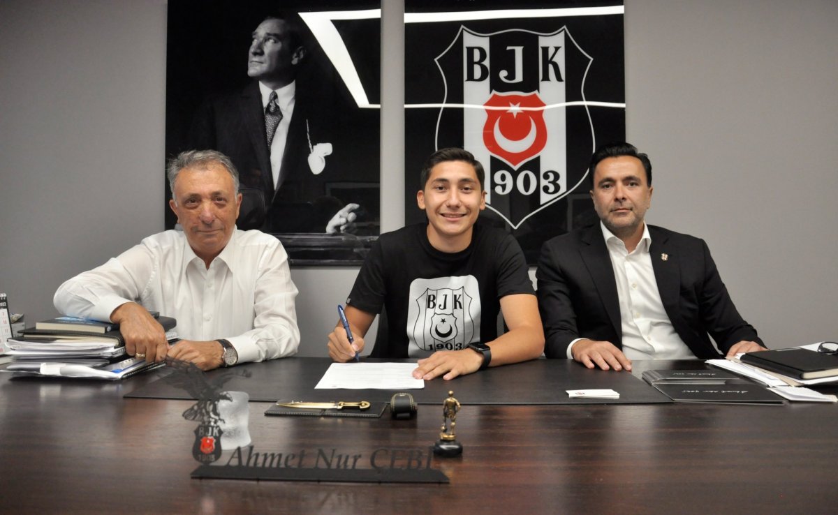 Beşiktaş, Emirhan İlkhan la 3 yıllık sözleşme imzaladı #1