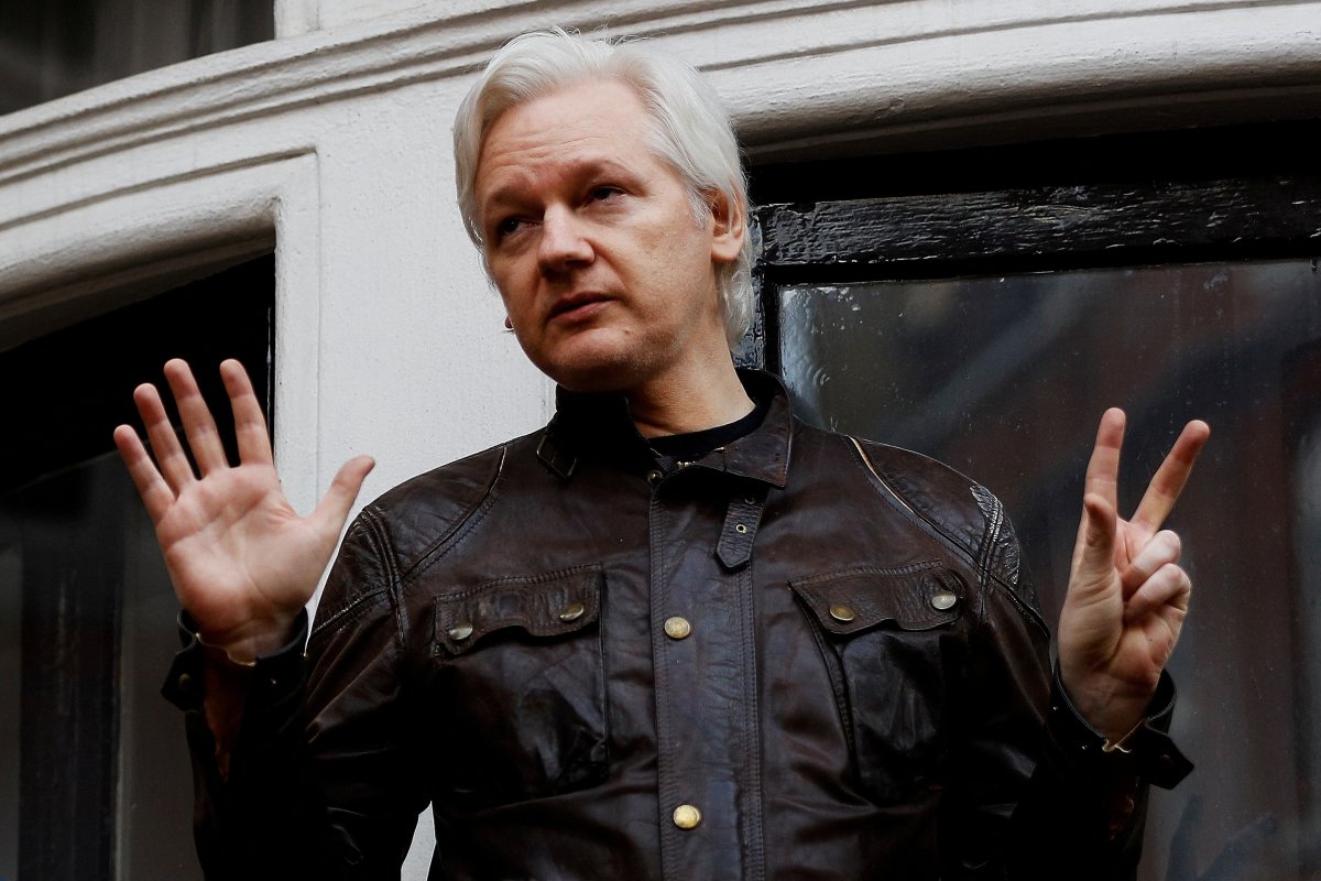 İngiltere İçişleri Bakanı Patel, Julian Assange ın ABD ye iadesini onayladı #1