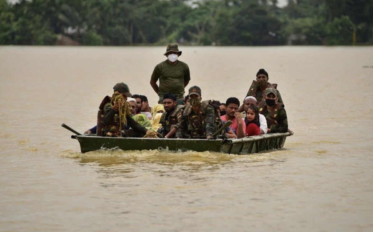 Death toll in floods in India rises to 62 #3