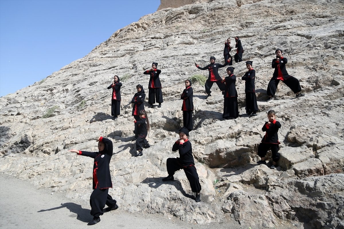Afghan female ninjas in Iran surprise those who see it #2