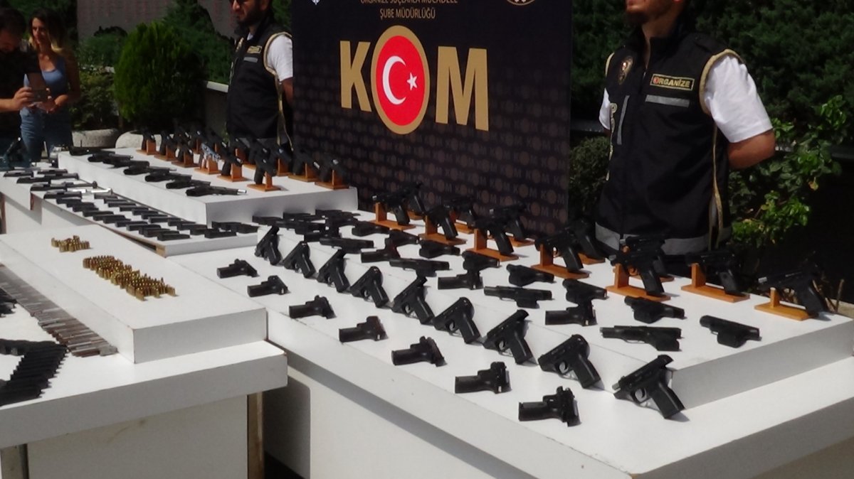 İstanbul da, silah kaçakçılığı operasyonu: 8 gözaltı #5