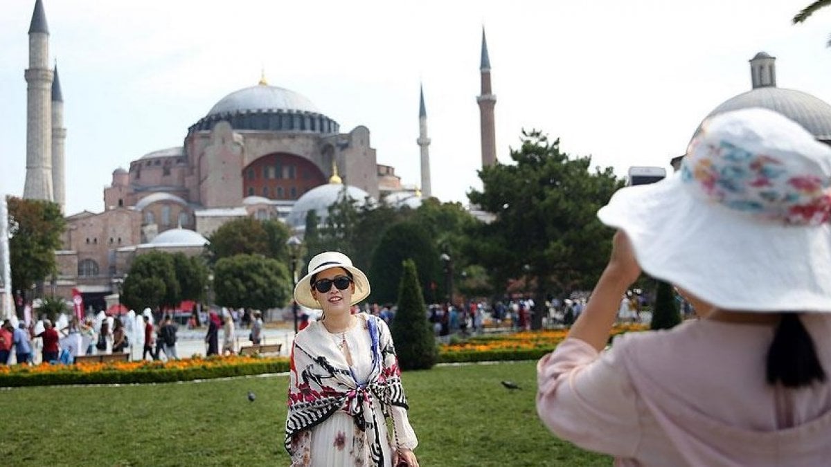 İstanbul a gelen turist sayısında yüzde 264 artış yaşandı #2