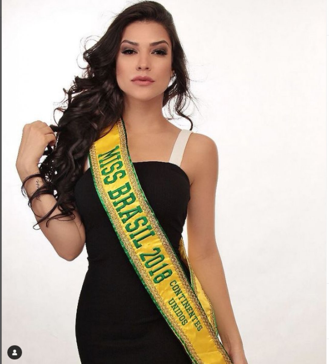 Bademcik ameliyatı olan tescilli güzel hayatını kaybetti #1