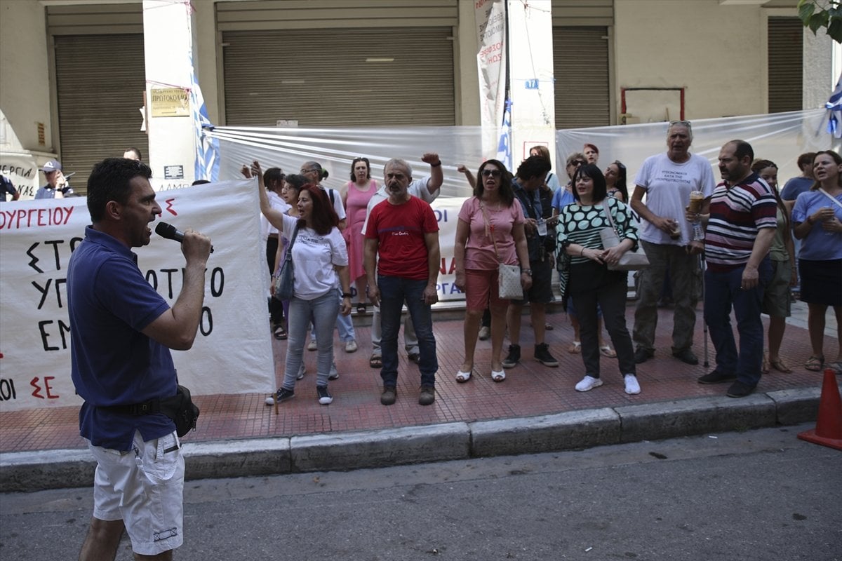 Yunanistan, sağlık çalışanlarının grevine sahne oldu #9