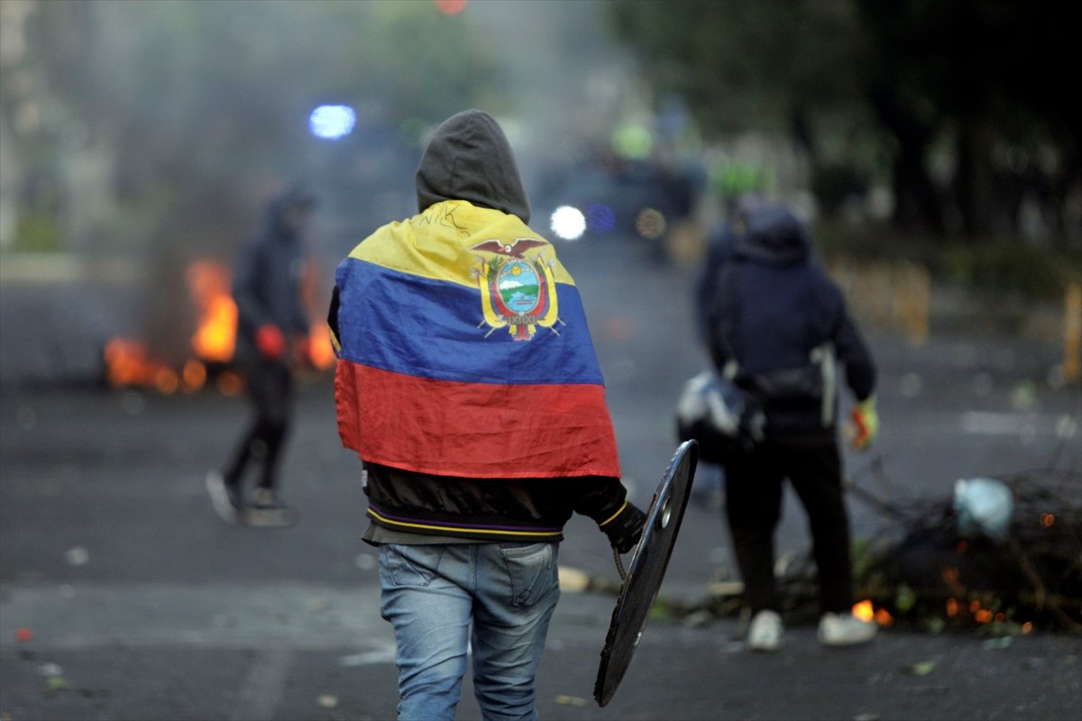 Ekvador karıştı: Hükümete protesto tehlikeli boyuta ulaştı #10