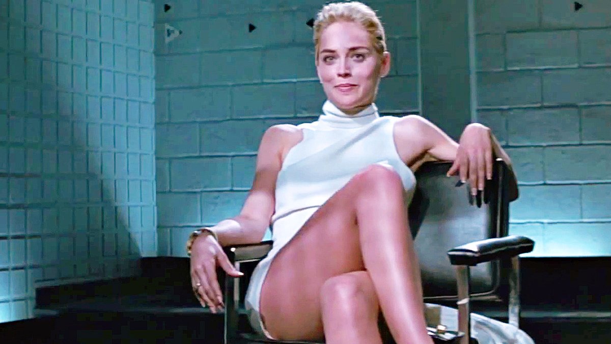 Hollywood yıldızı Sharon Stone yıllar sonra itiraf etti!  Tam 9 kez..  #1