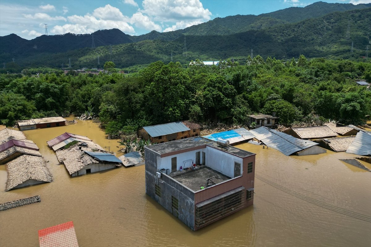 Flood disaster in China brought life to a standstill #2