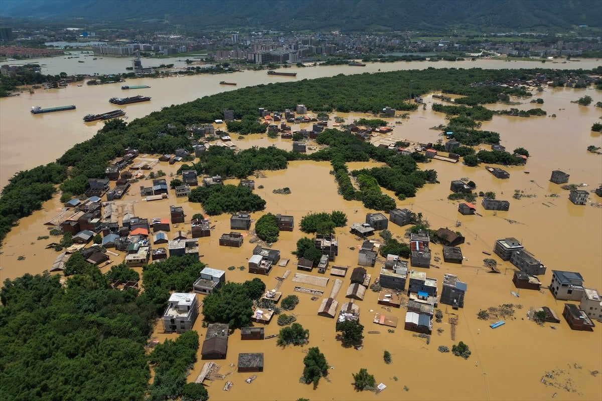 Flood disaster in China brought life to a standstill #1
