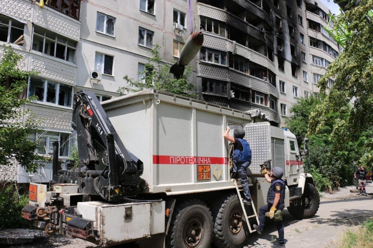 Unexploded bomb removed in Ukraine #4