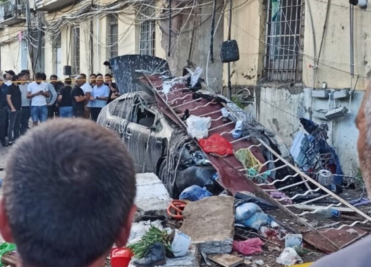 Gürcistan da bir evin balkonu çöktü: 2 ölü #1