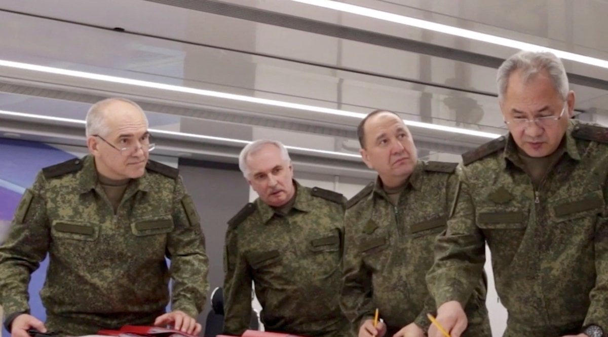 Rusya Savunma Bakanı Şoygu, Ukrayna savaşında görevli askeri birlikleri denetledi #4