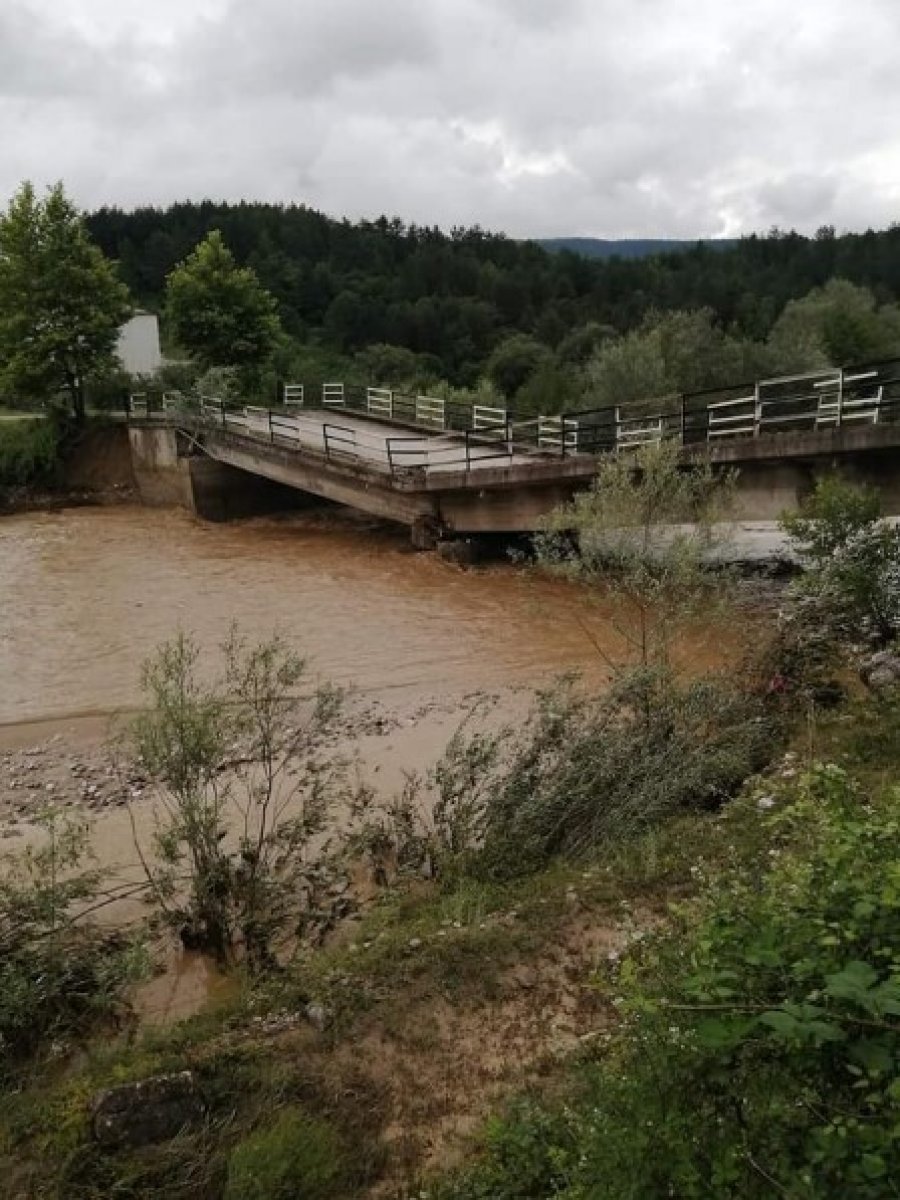 Bolu Mengen de dereler taştı, köprüler yıkıldı #4