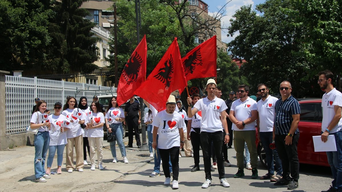 Οι Χαμέροι θέλουν η Ελλάδα να αναγνωρίσει τη σφαγή των Αλβανών