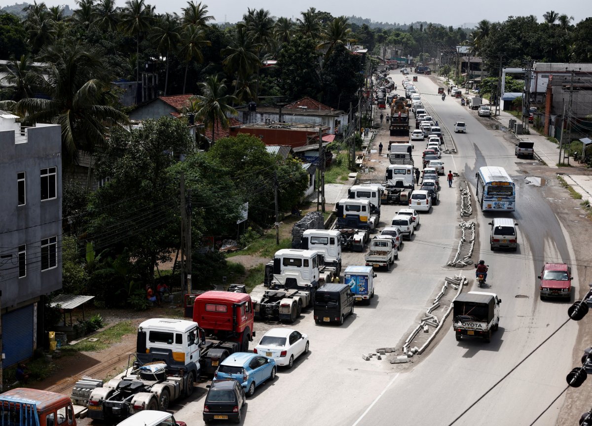 Non-essential fuel sales stopped in Sri Lanka #2