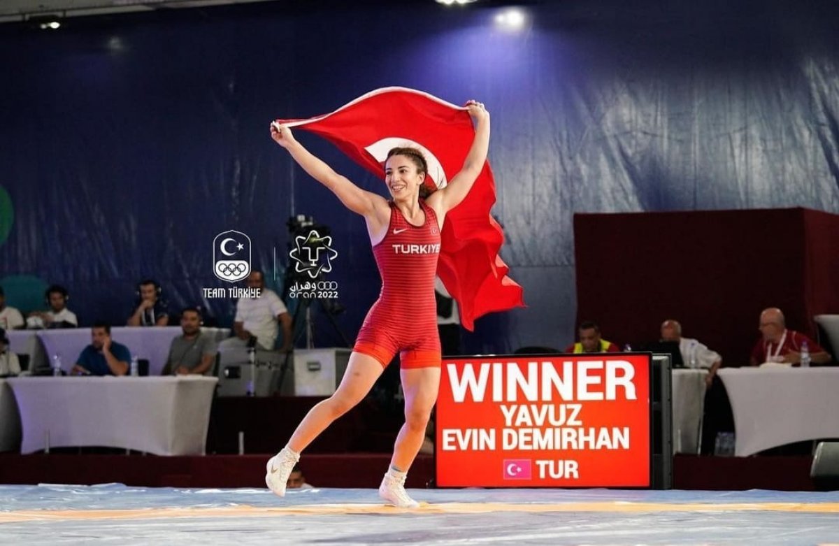 Evin Demirhan Yavuz ve Bedia Gün den Akdeniz Oyunları nda altın madalya #1