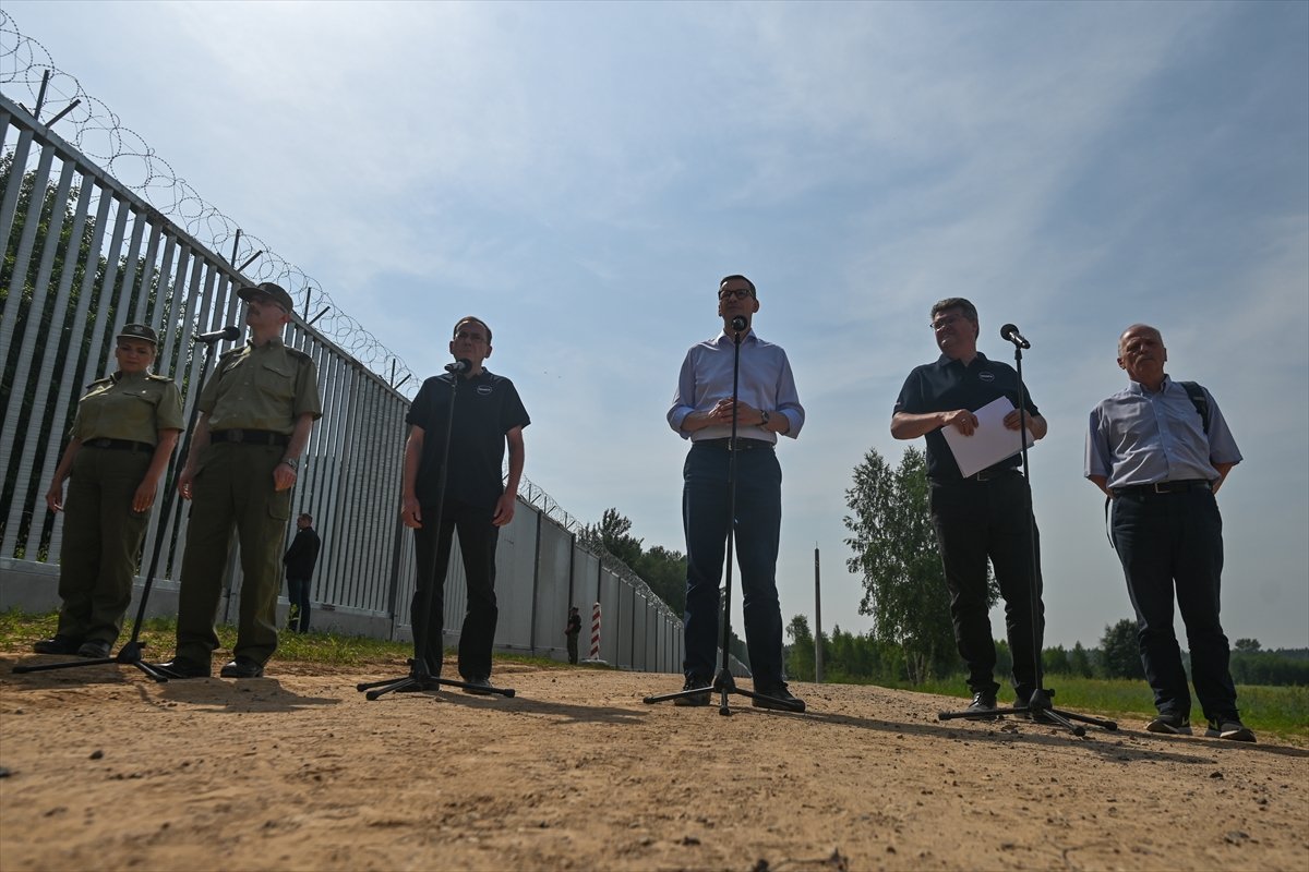 Steel wall built by Poland on the Belarusian border completed #15