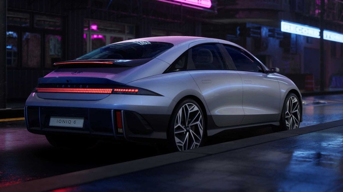 Hyundai'nin yeni elektrikli otomobili Ioniq 6 resmi olarak tanÄ±tÄ±ldÄ±