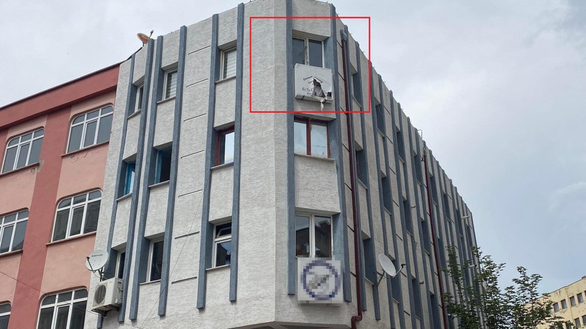Eskişehir’de dövülerek 3’üncü kat penceresinden atılan kuaför öldü #1
