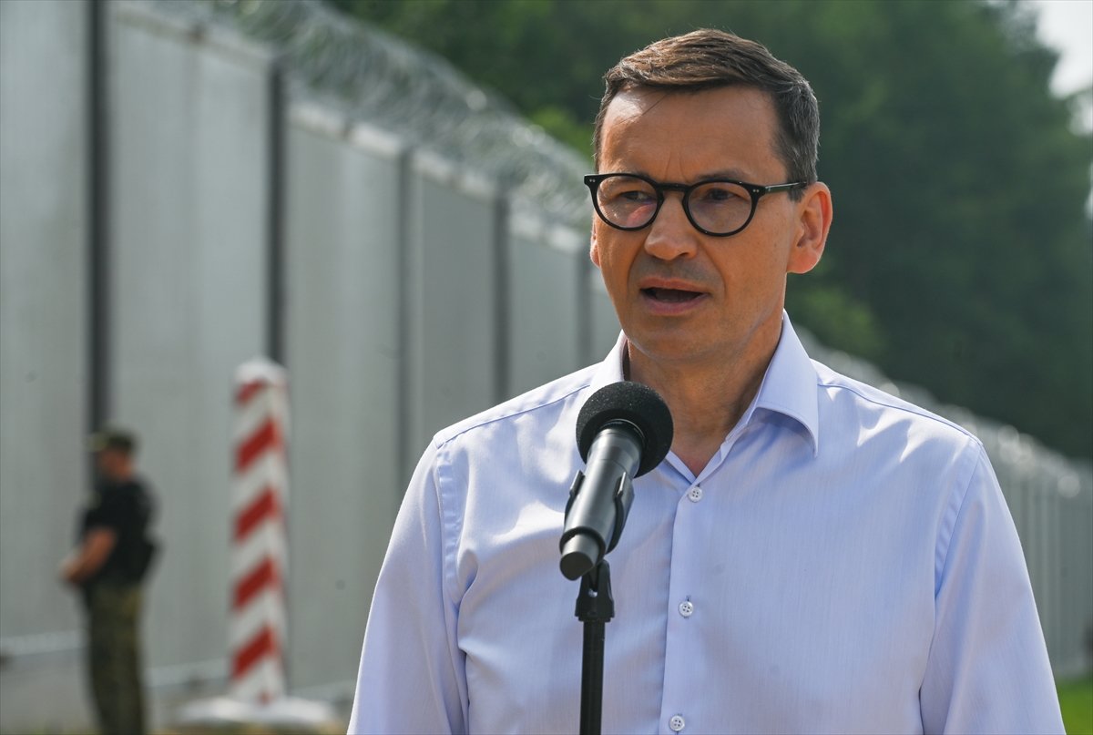 Steel wall built by Poland on the Belarusian border completed #17