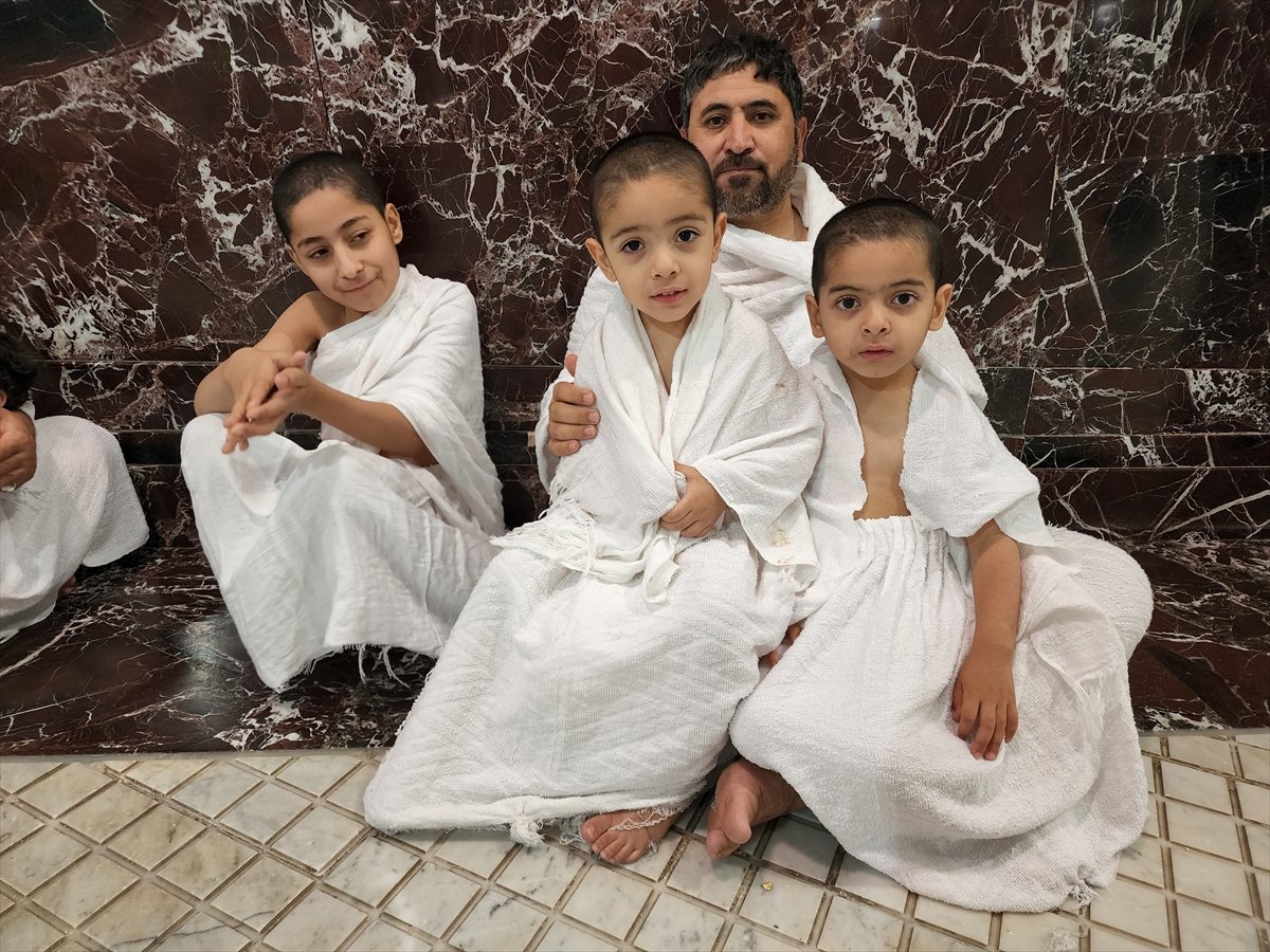 Minik hacı adayları Kabe de #3