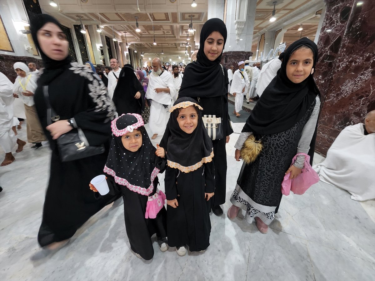 Minik hacı adayları Kabe de #13