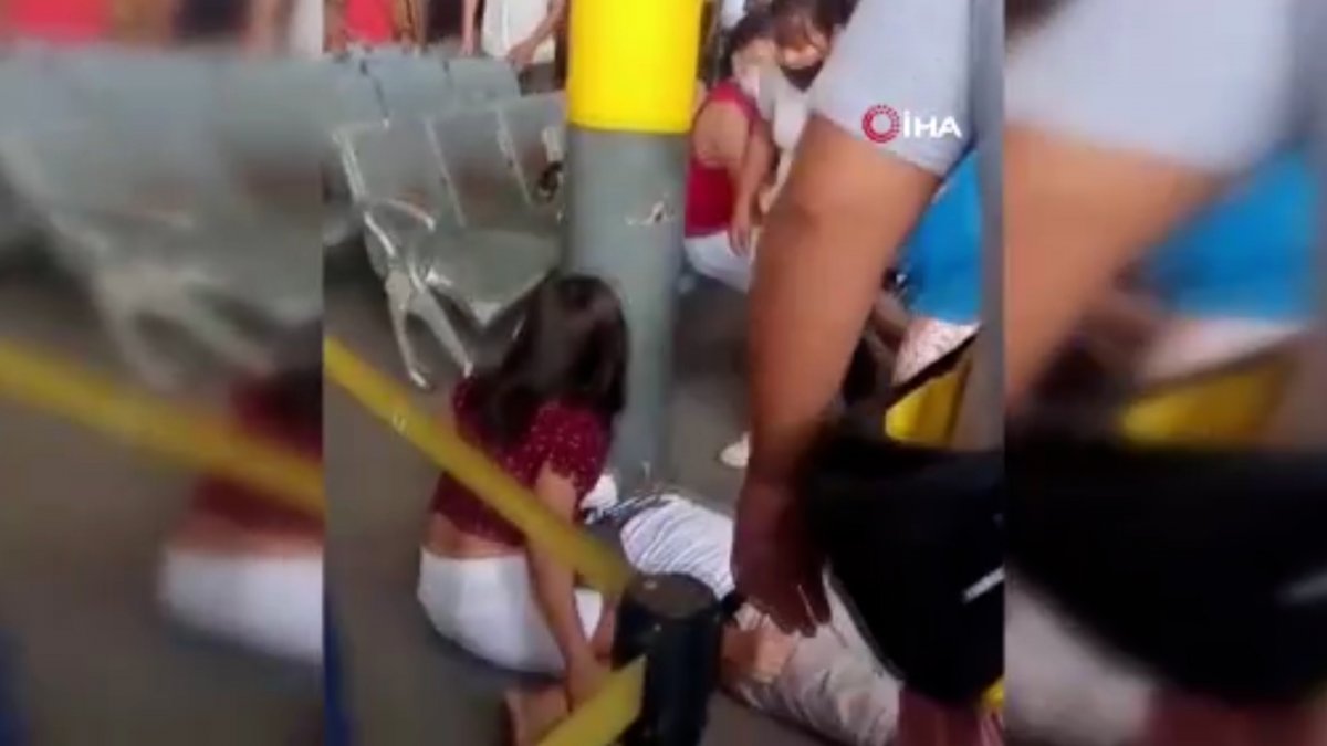Bus plowed into passengers in Philippines #3