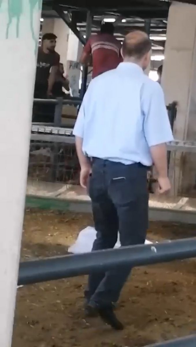 Bursa da satırlı bıçaklı kavga kamerada #3