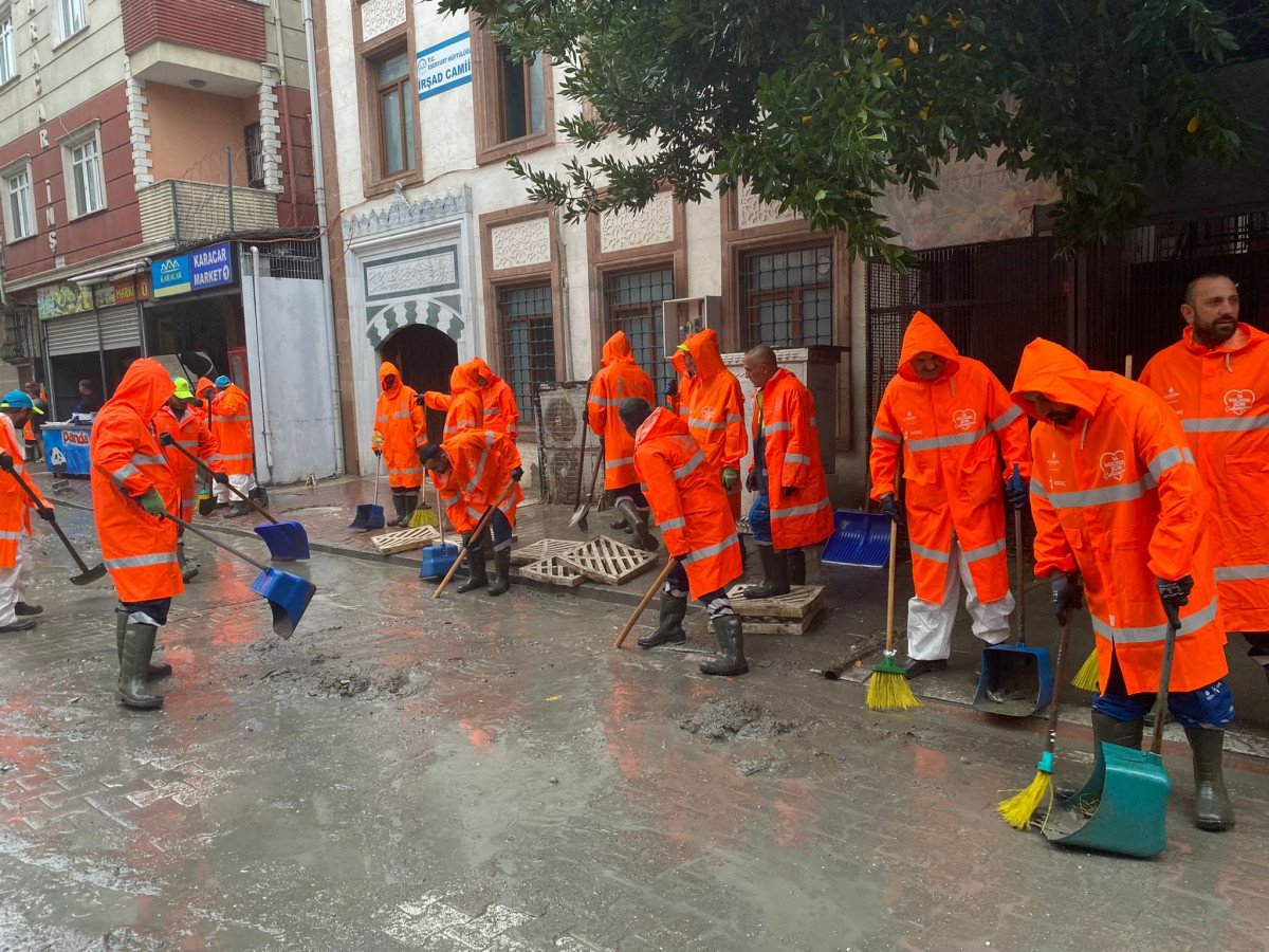 İstanbul’da sağanak ve su baskını: Nakdi yardımlar geliyor #12