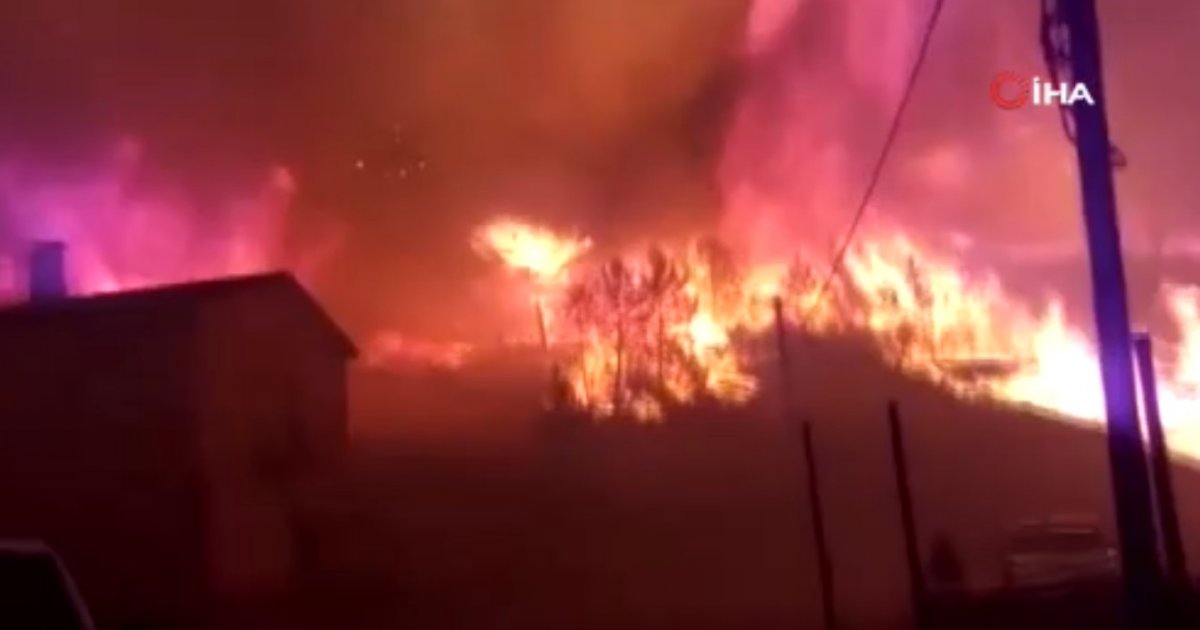 İspanya da yüzlerce kişi yangın nedeniyle tahliye edildi #2