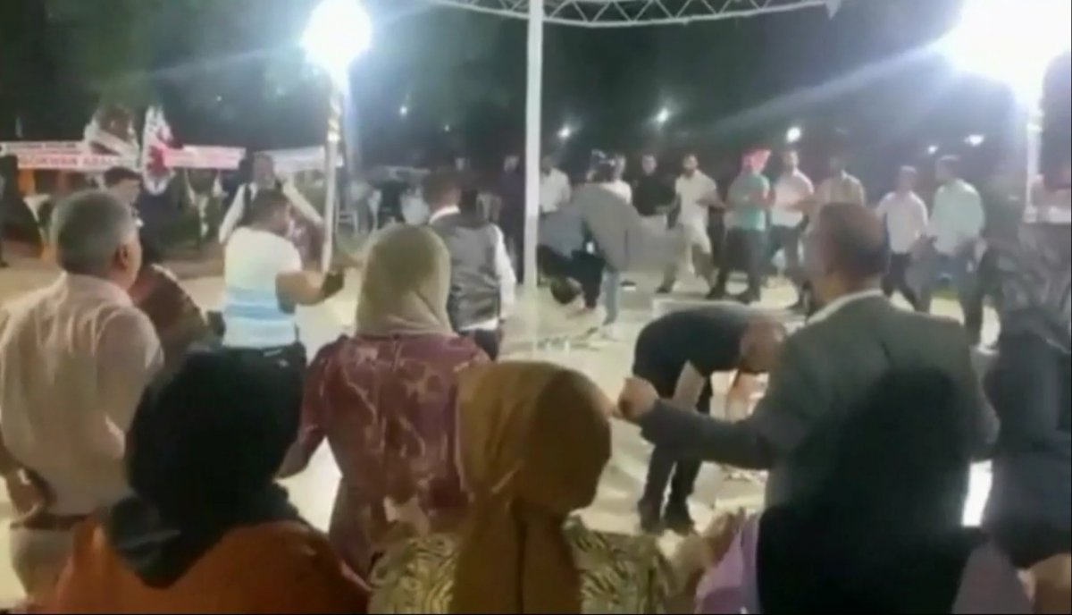 Elazığ da düğündeki davulcu davetlileri coşturdu #4