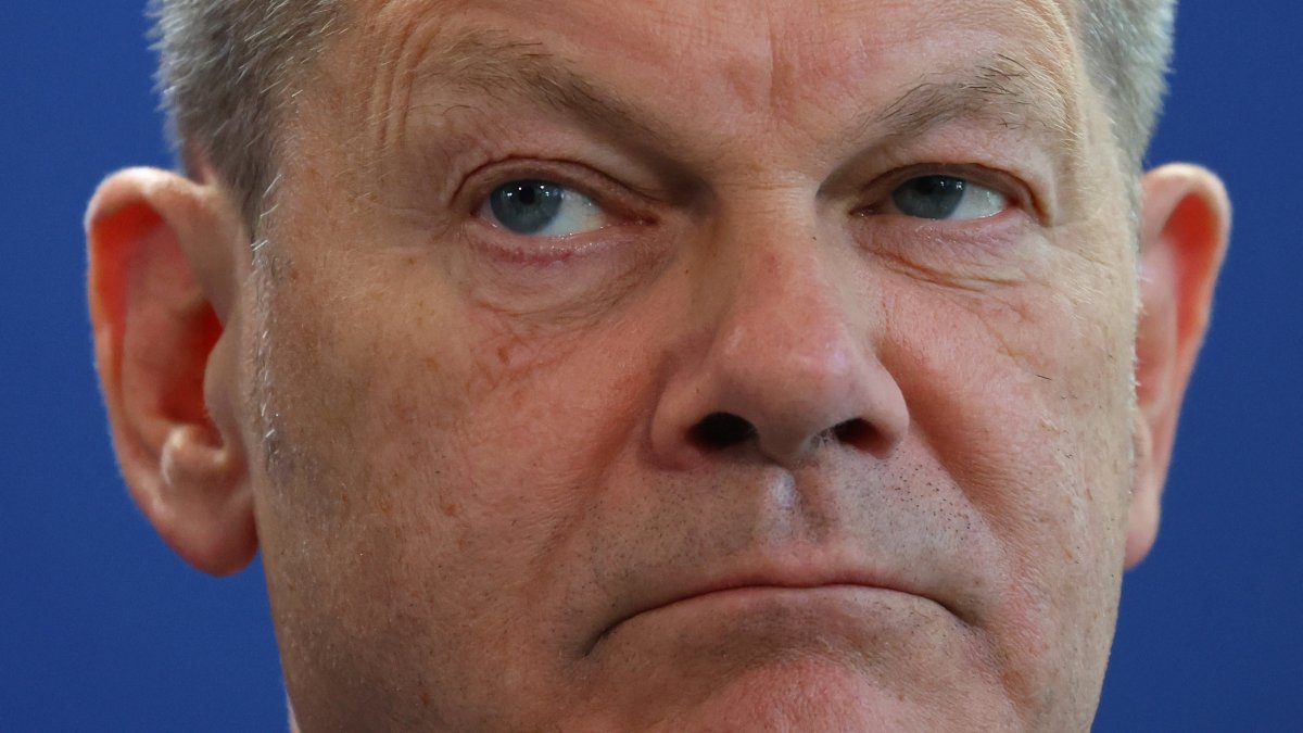 German Chancellor Olaf Scholz’s crisis-creating policy could bring resignation