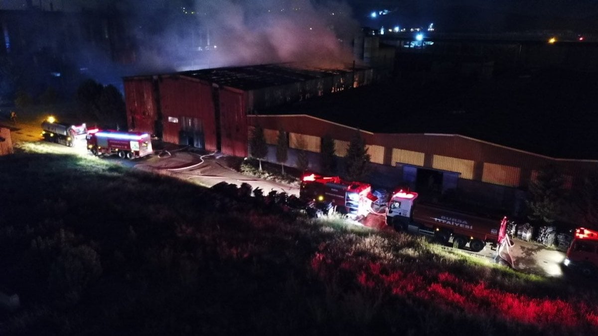 Bursa da demir döküm fabrikasında patlama yaşandı #6