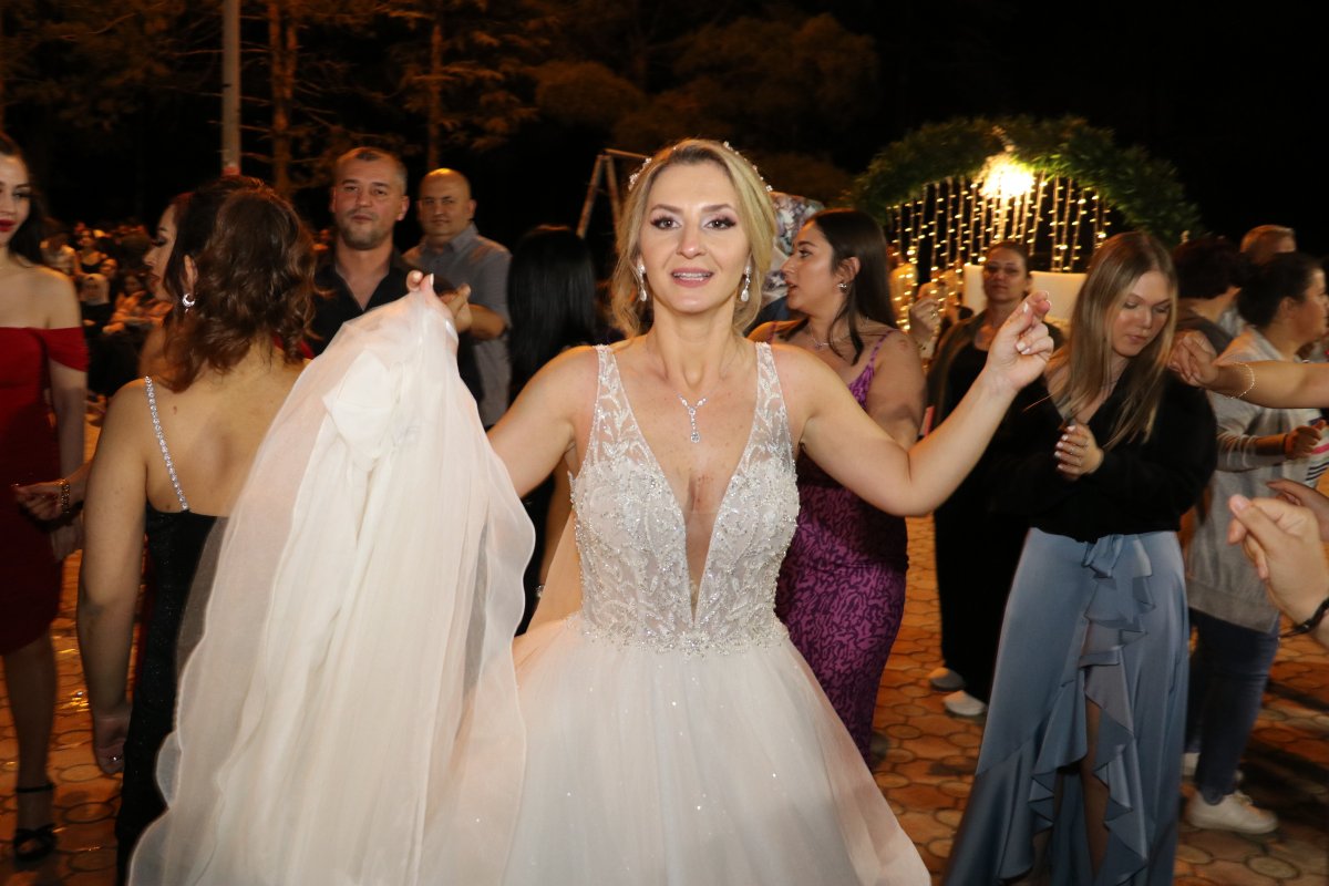 Amerikalı gelin Acaru, Amasya da dünyaevine girdi #4