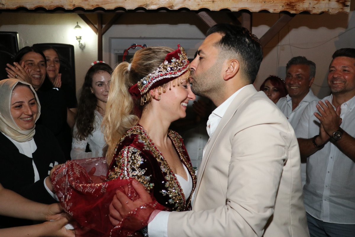 Amerikalı gelin Acaru, Amasya da dünyaevine girdi #2