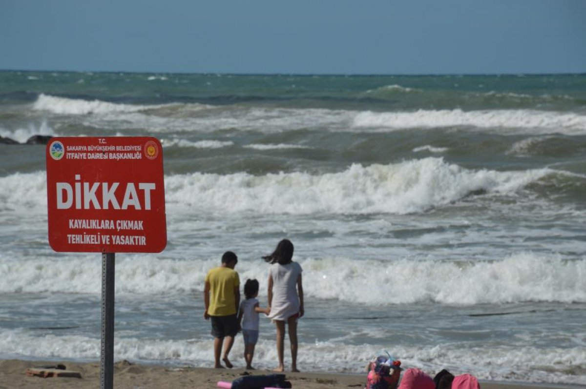 Sakarya da denize girmek yasaklandı #4