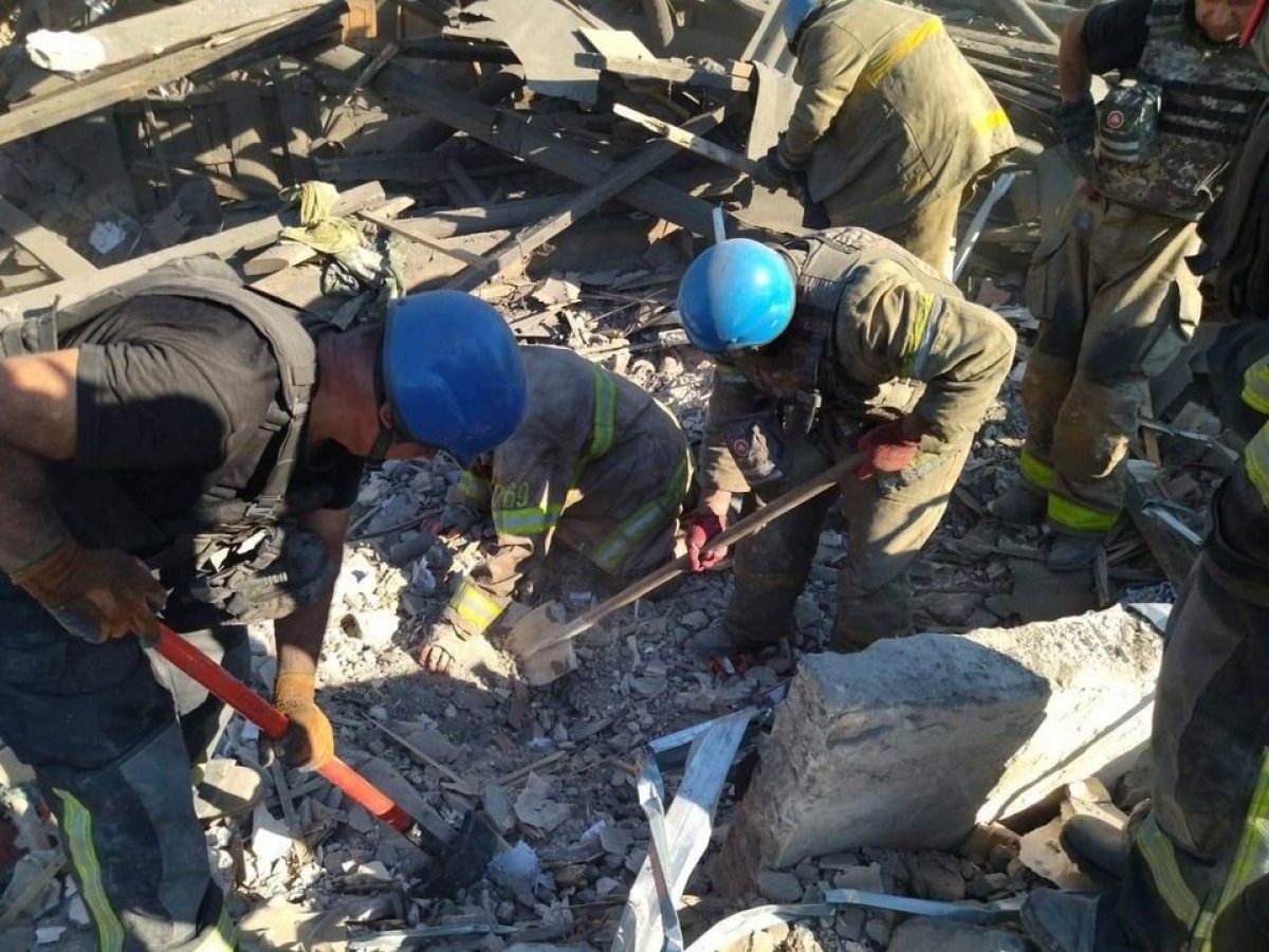 Rusya Donetsk’i bombaladı: 6 ölü #3
