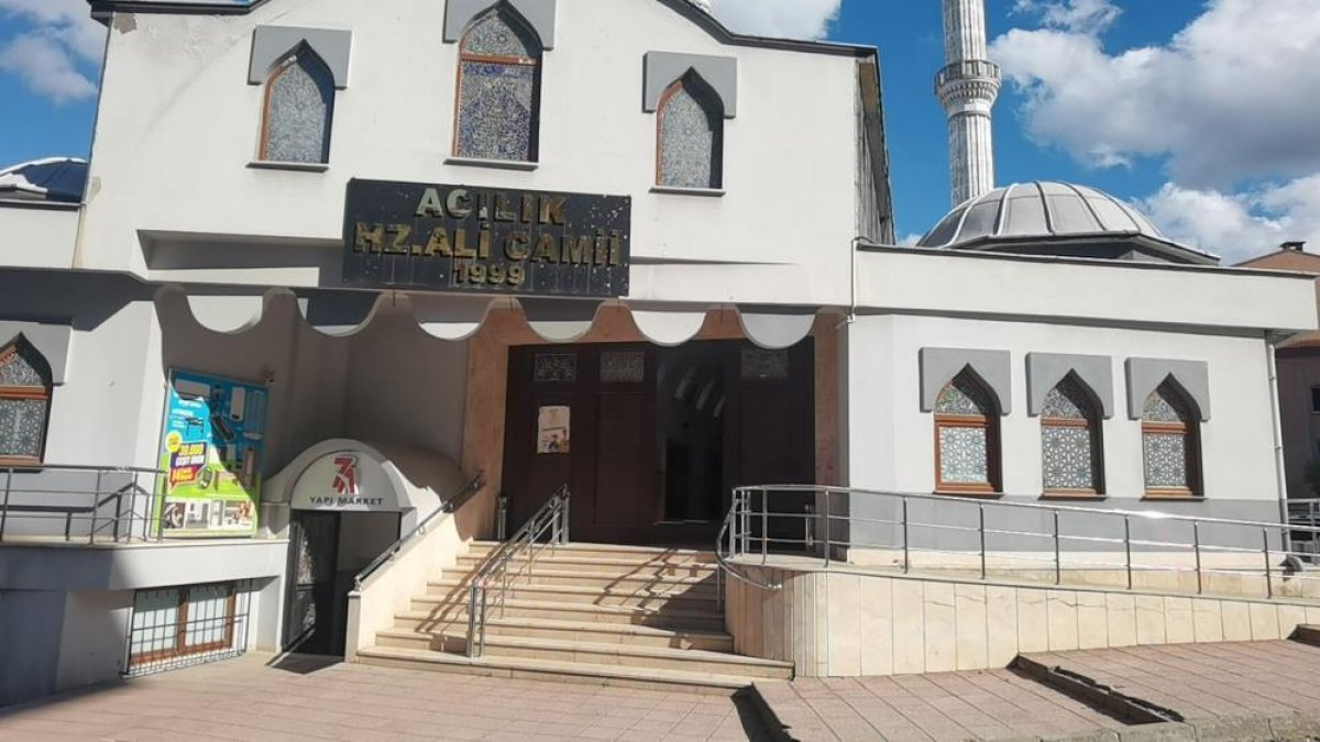 Zonguldak ta sabıkalı şahıs camiyi yakmaya çalıştı #2