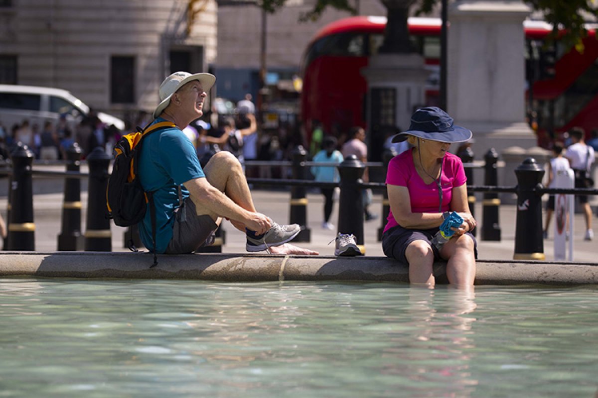 Britain is experiencing the hottest day in history #11