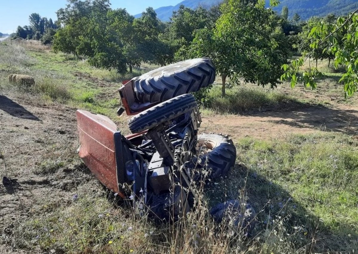 Balıkesir istikametinde zincirleme kaza: 2 ölü 8 yaralı #3