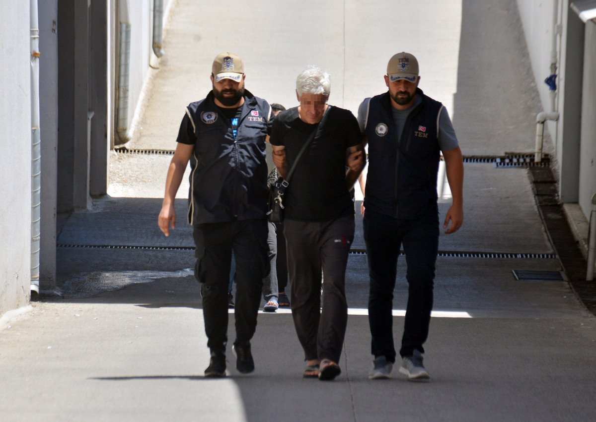 FETÖ’cü eski polisler, Adana’daki ormanda yakalandı #6