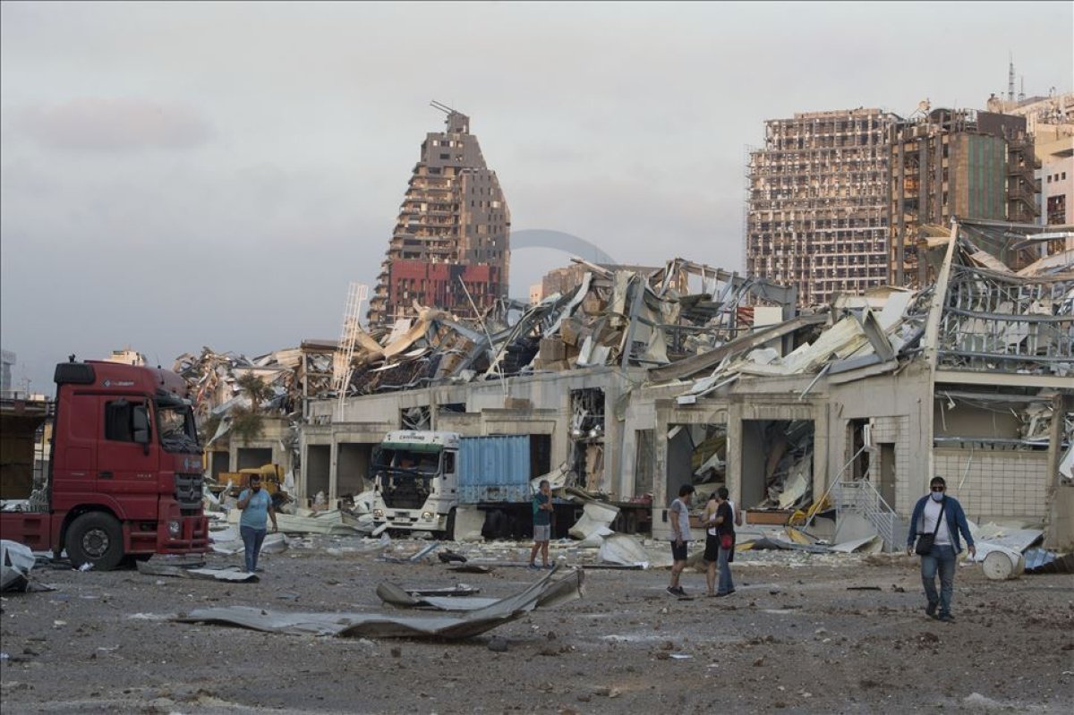 Flames rise from the wreckage of the port explosion in Lebanon 2 years ago #5