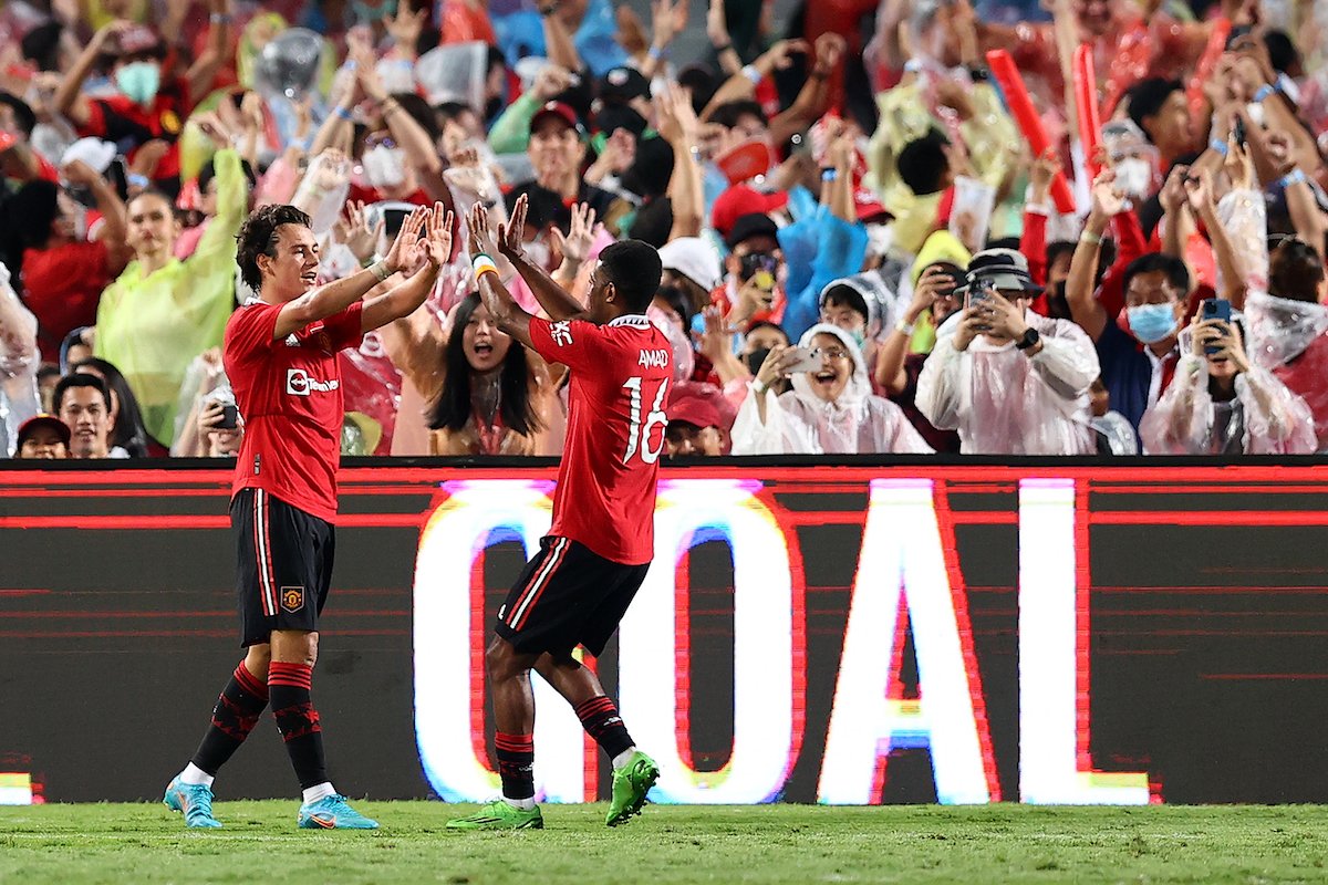 Erik ten Hag futbolculara alkolü yasakladı #2