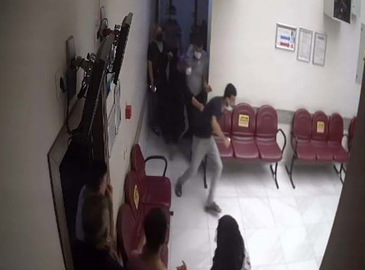 Mersin de tedaviyi beğenmeyip diş hekimini darbettiler #1