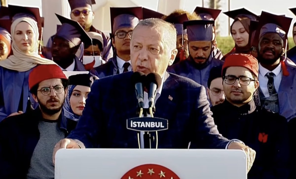 Cumhurbaşkanı Erdoğan, İbn Haldun Üniversitesi Mezuniyet Töreni nde konuştu #1