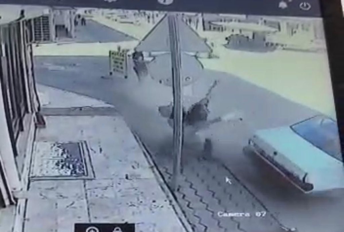 Eskişehir de kaza yapan aracın çarptığı yaya metrelerce sürüklendi #1