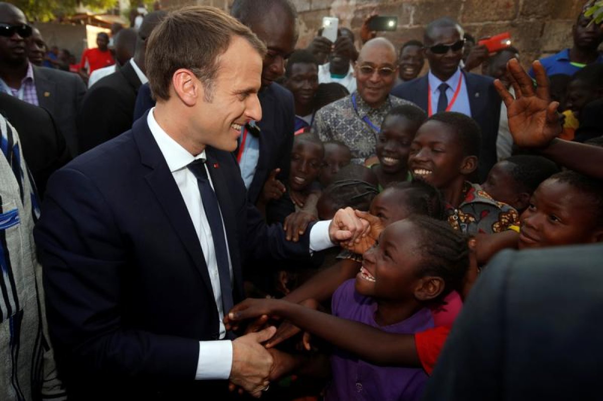 Emmanuel Macron, Afrika turuna çıkıyor #1