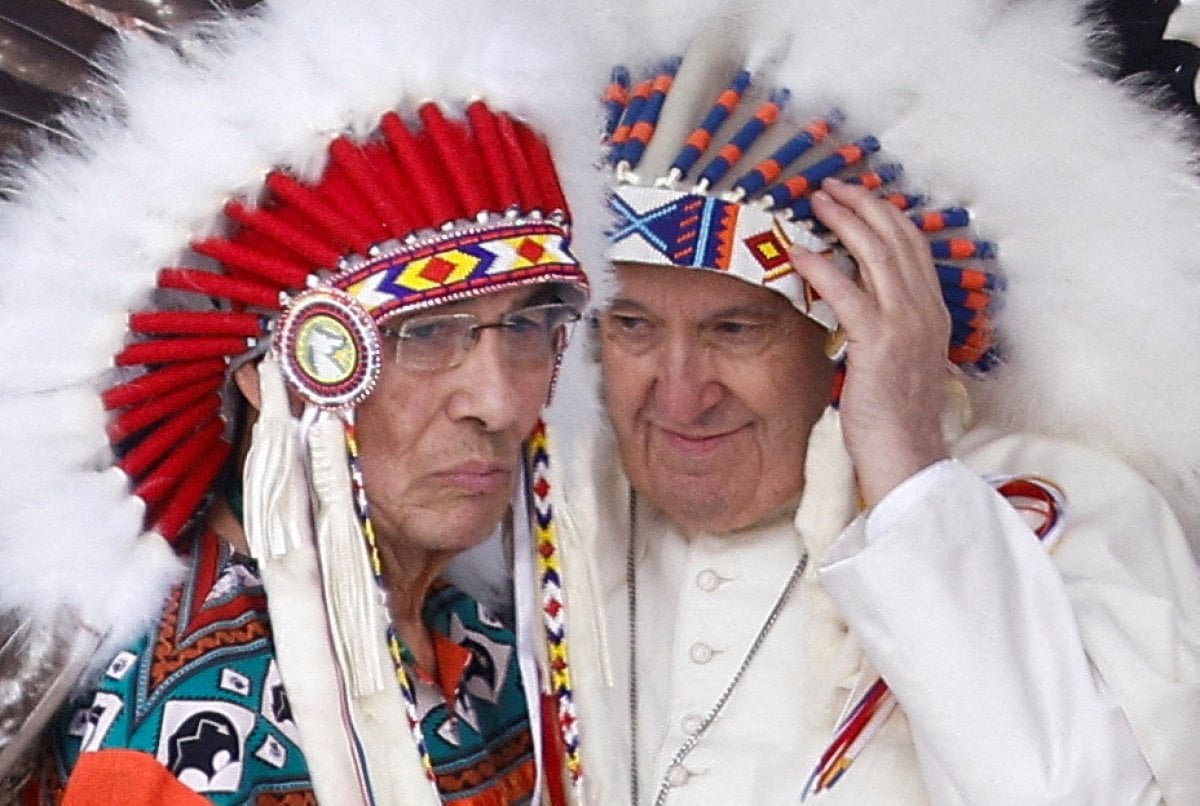 Pope Francis apologizes to natives in Canada #7