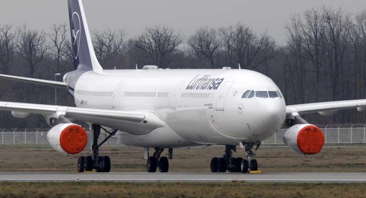 Alman hava yolu şirketi Lufthansa, binden fazla uçuşu iptal etti #4
